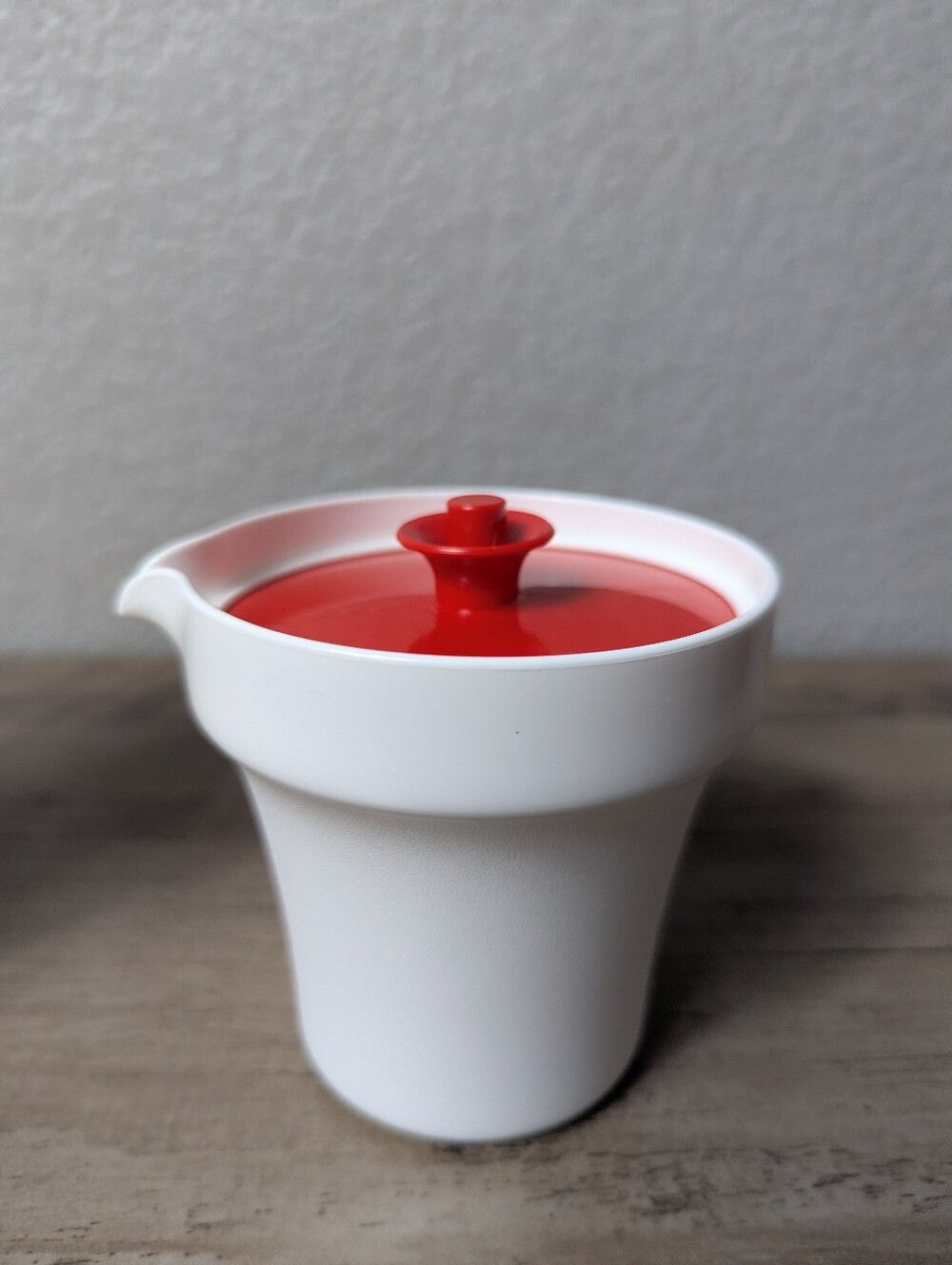 Tupperware Creamer & Sugar Set - Picture 4 of 14